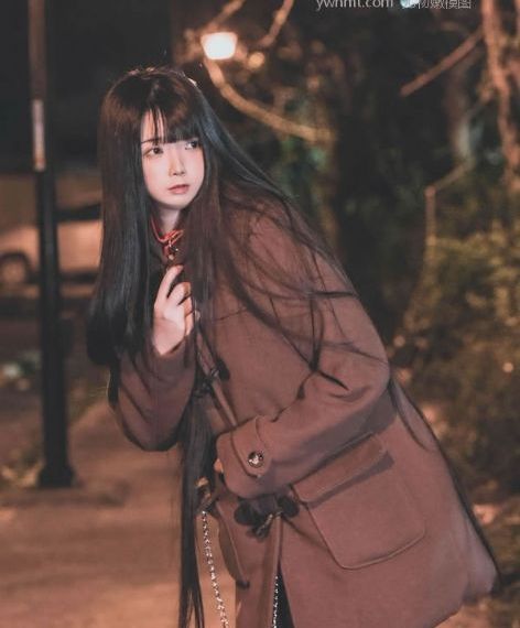 女人裸露双乳给男人喂奶文_超清神马影院手机在线